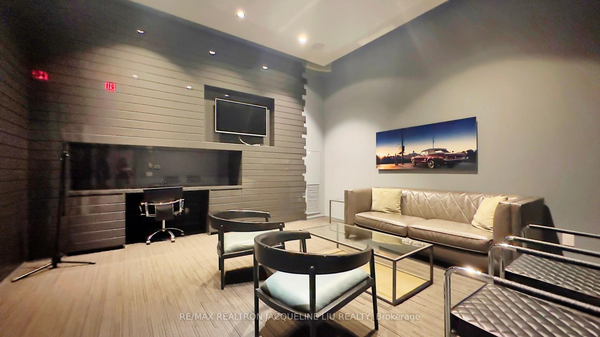 1 Bedroom Condo at 15 Grenville, Toronto For sale