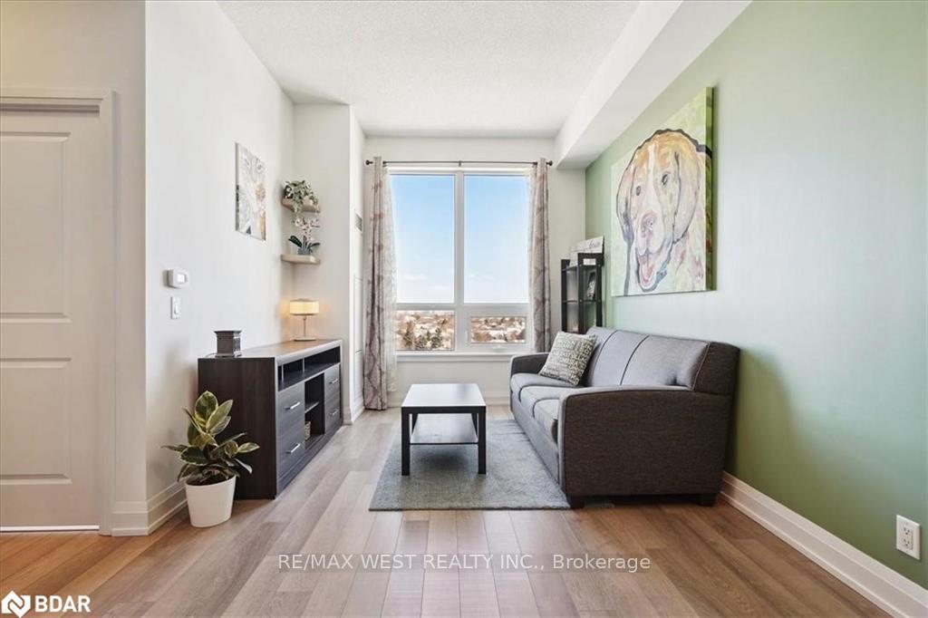 1 Bedroom Condo at 7900 Bathurst, Vaughan For sale