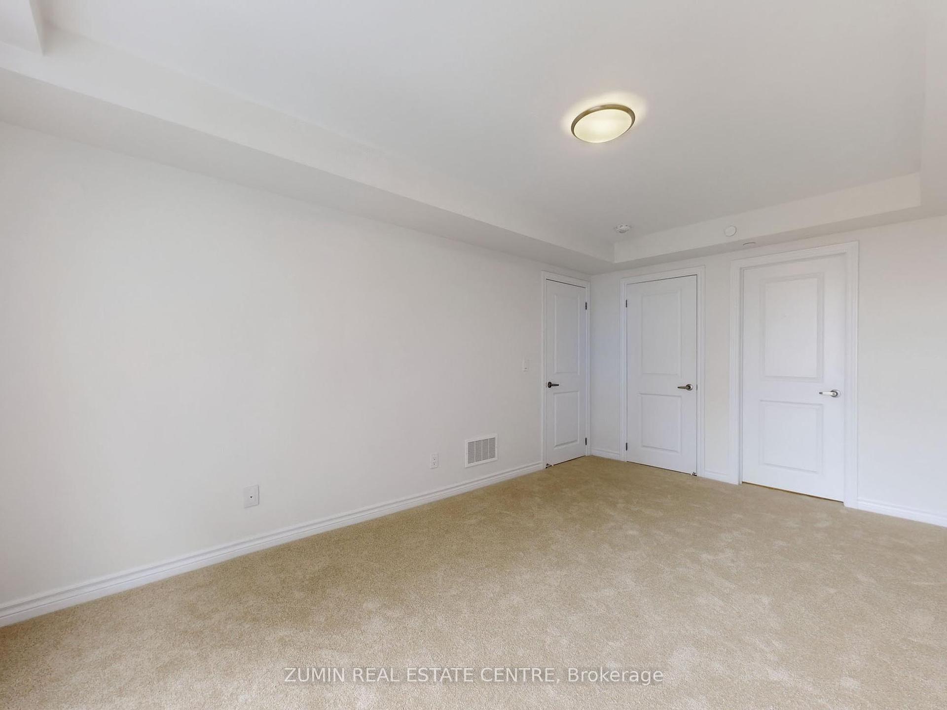 2 Bedrooms Condo at 349 Wheat Boom, Oakville For sale