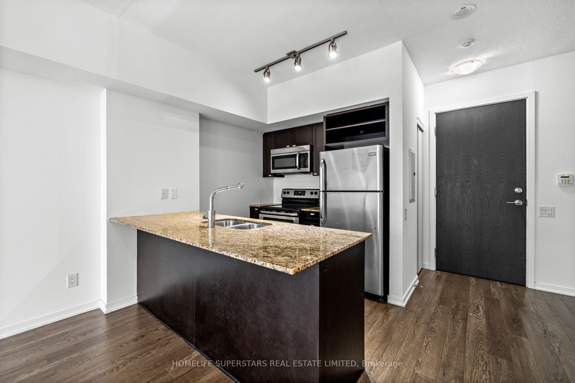 105 The Queensway Avenue, #1901