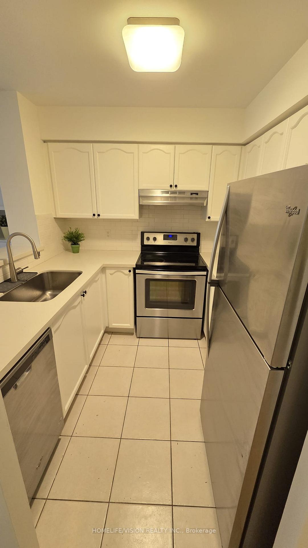 2 Bedrooms Condo at 35 Finch,  Toronto For sale