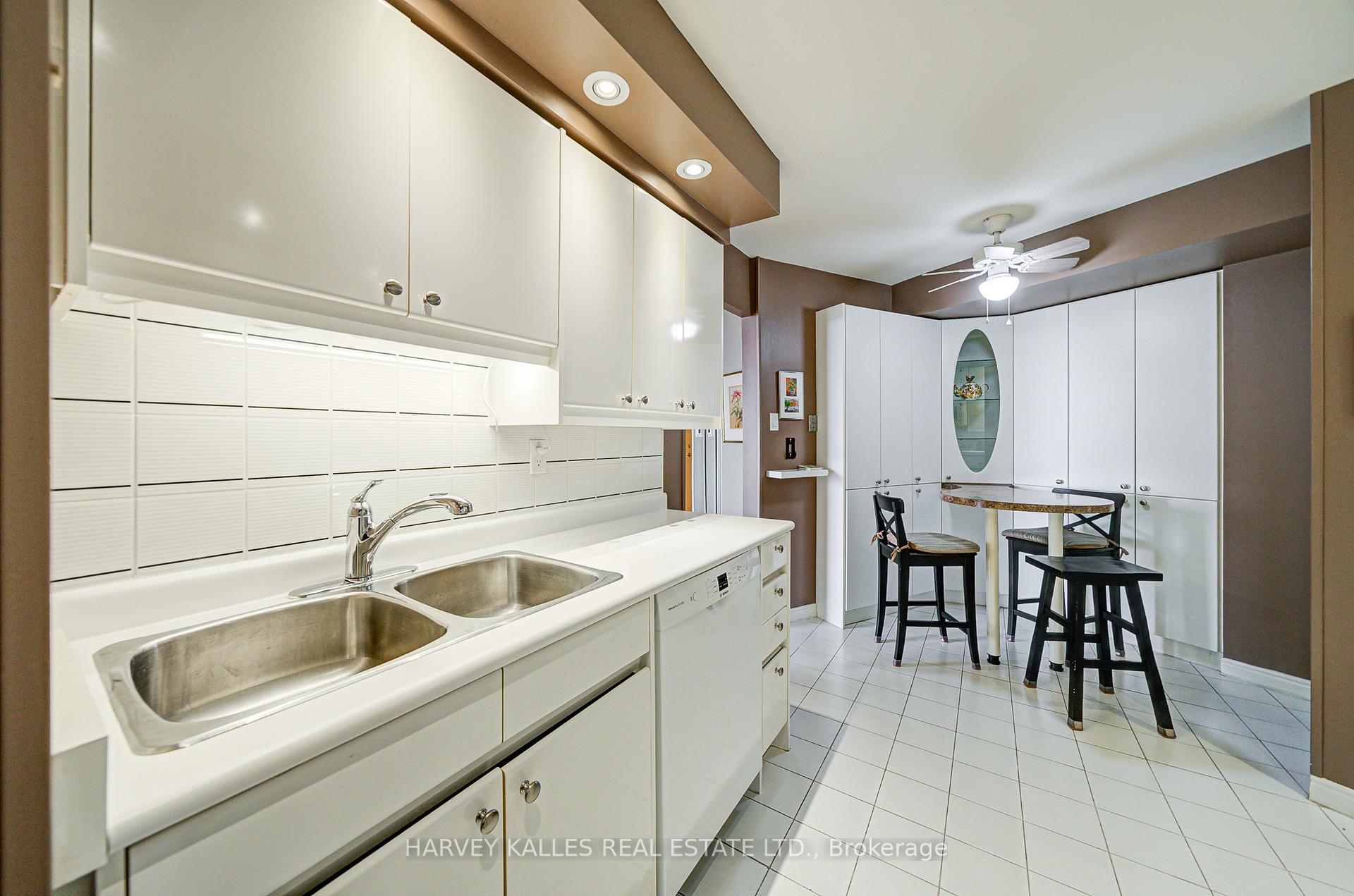 7250 Yonge Street 804