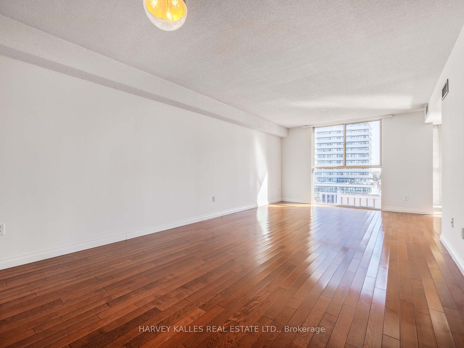 5640 Yonge Street 608