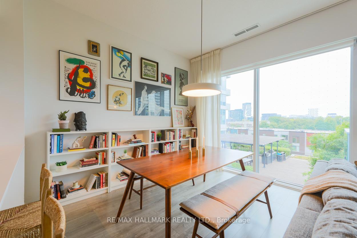3 Bedrooms Condo at 20 Tubman, Toronto For sale
