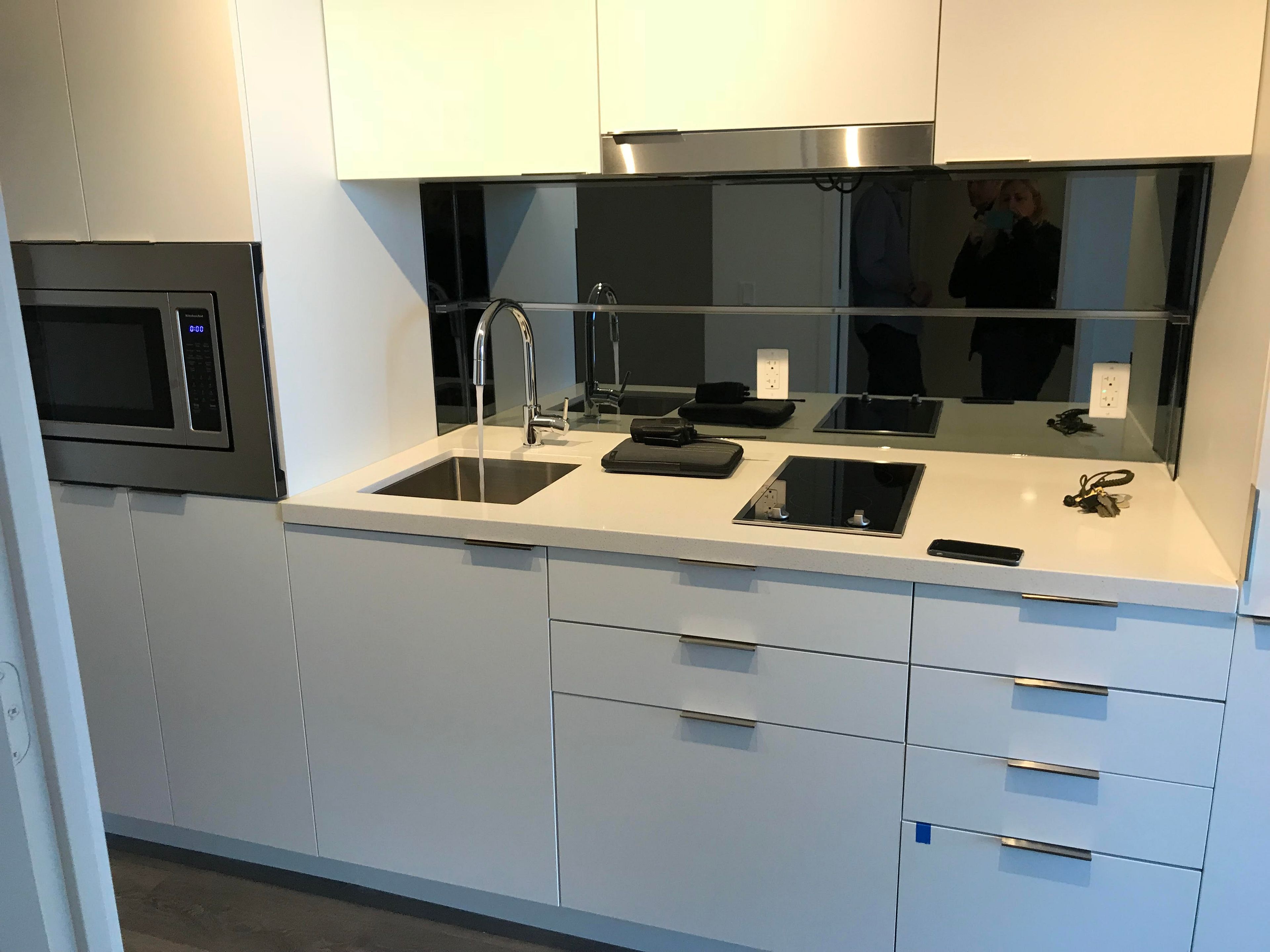 215 Queen Street W 1002