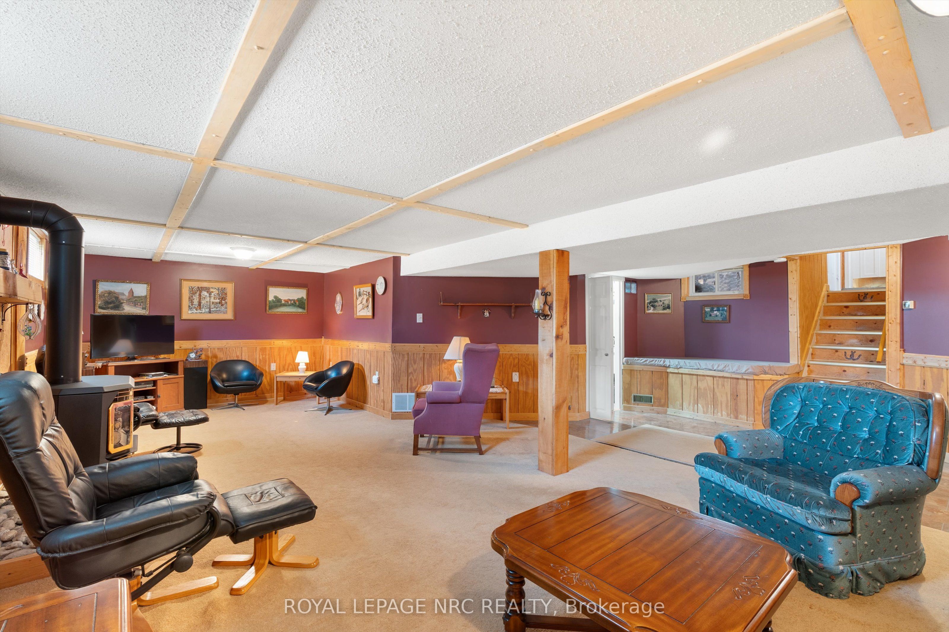 96 Lakeshore Road