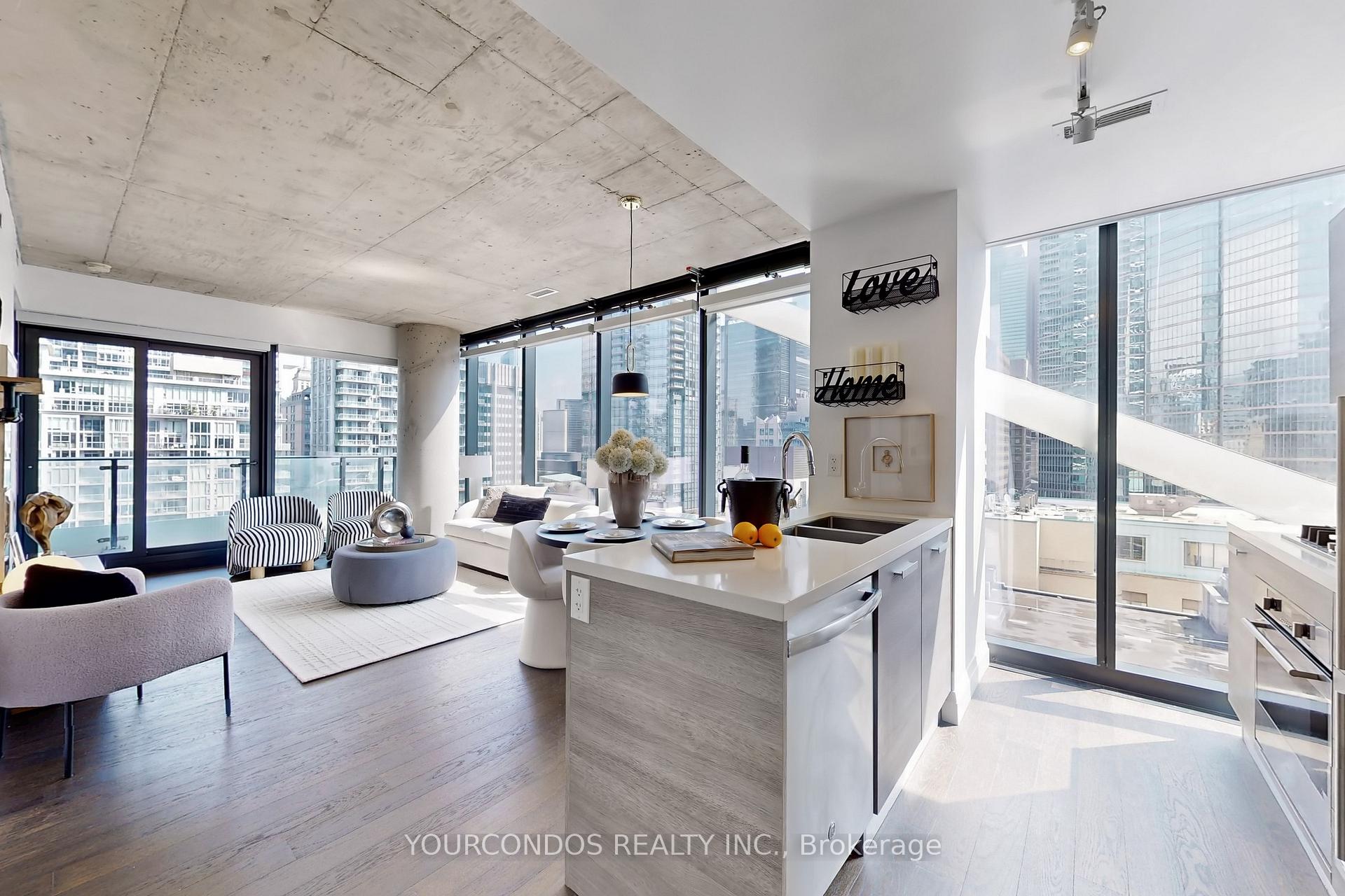 2 Bedrooms Condo at 224 King, Toronto For sale