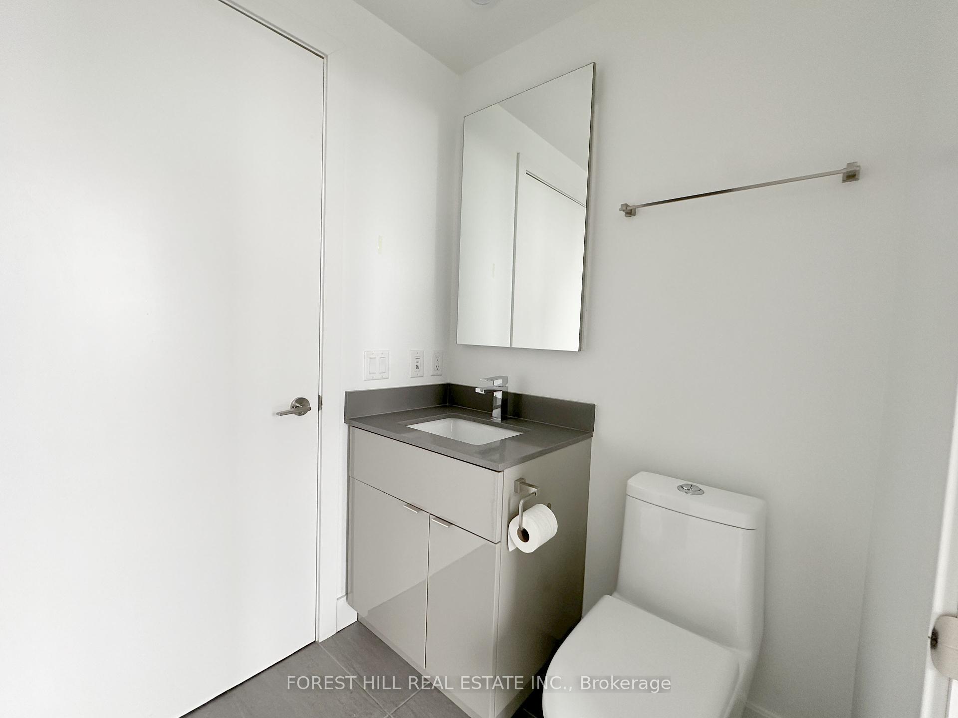 1 Bedroom Condo at 7 Grenville, Toronto For sale