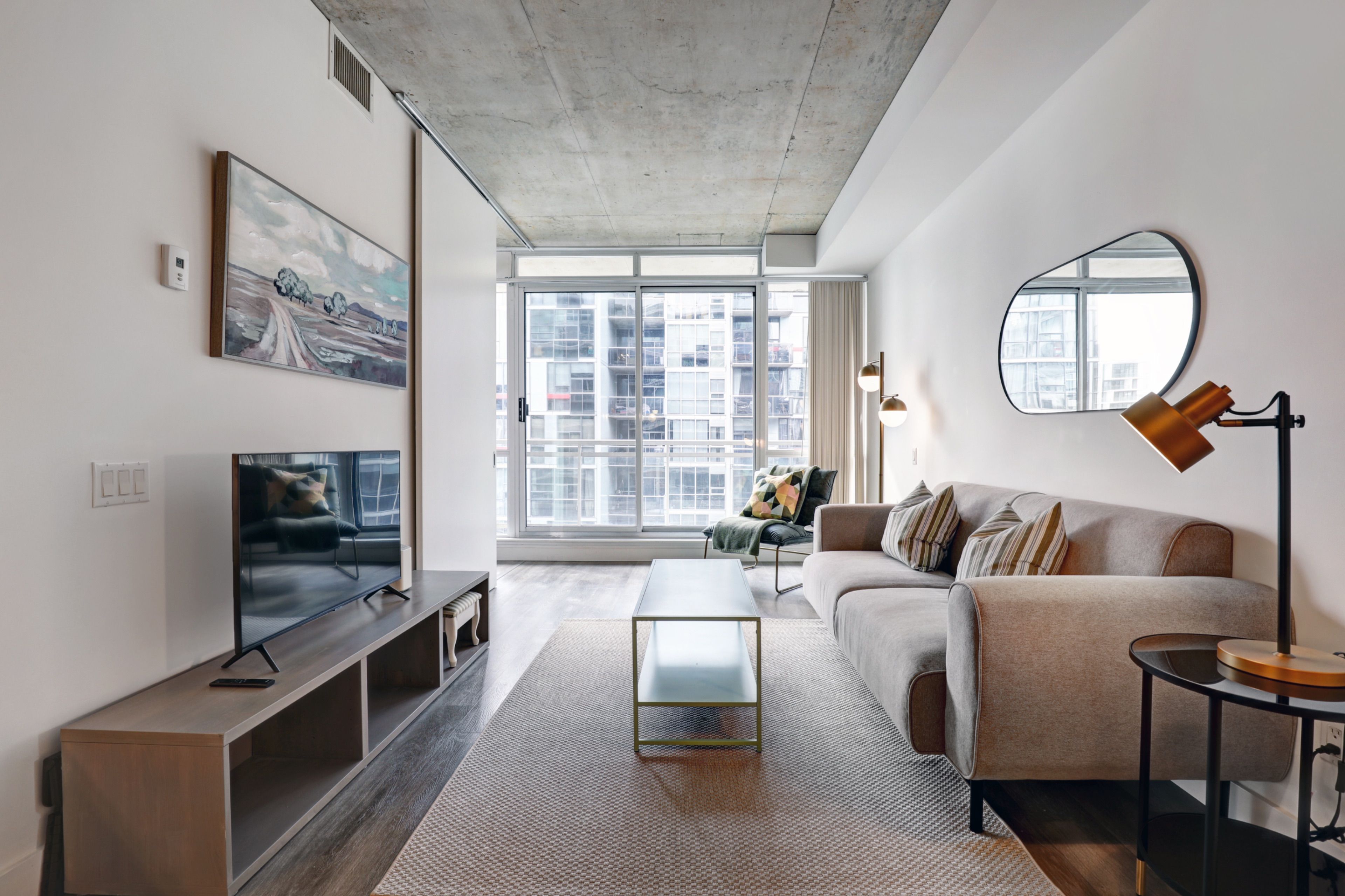 38 Niagara Street 709