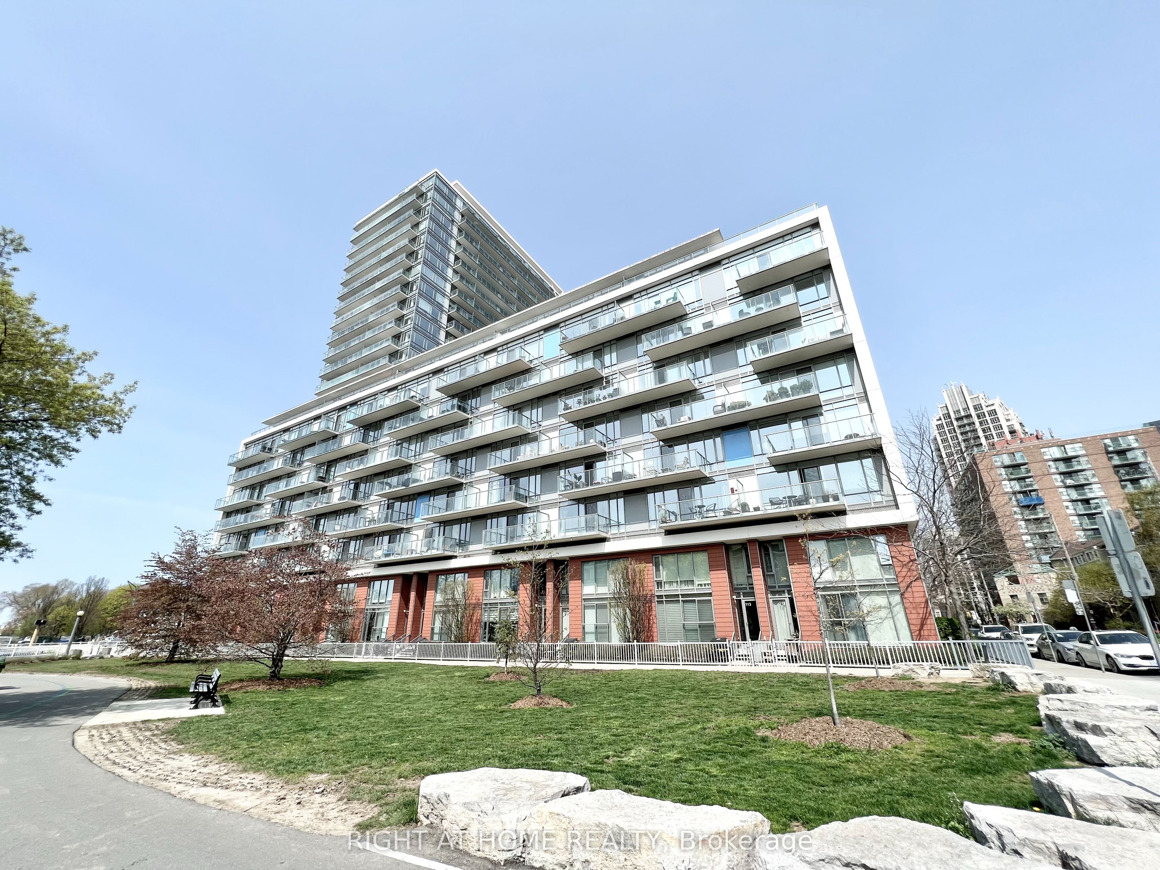 90 Stadium Road, #606