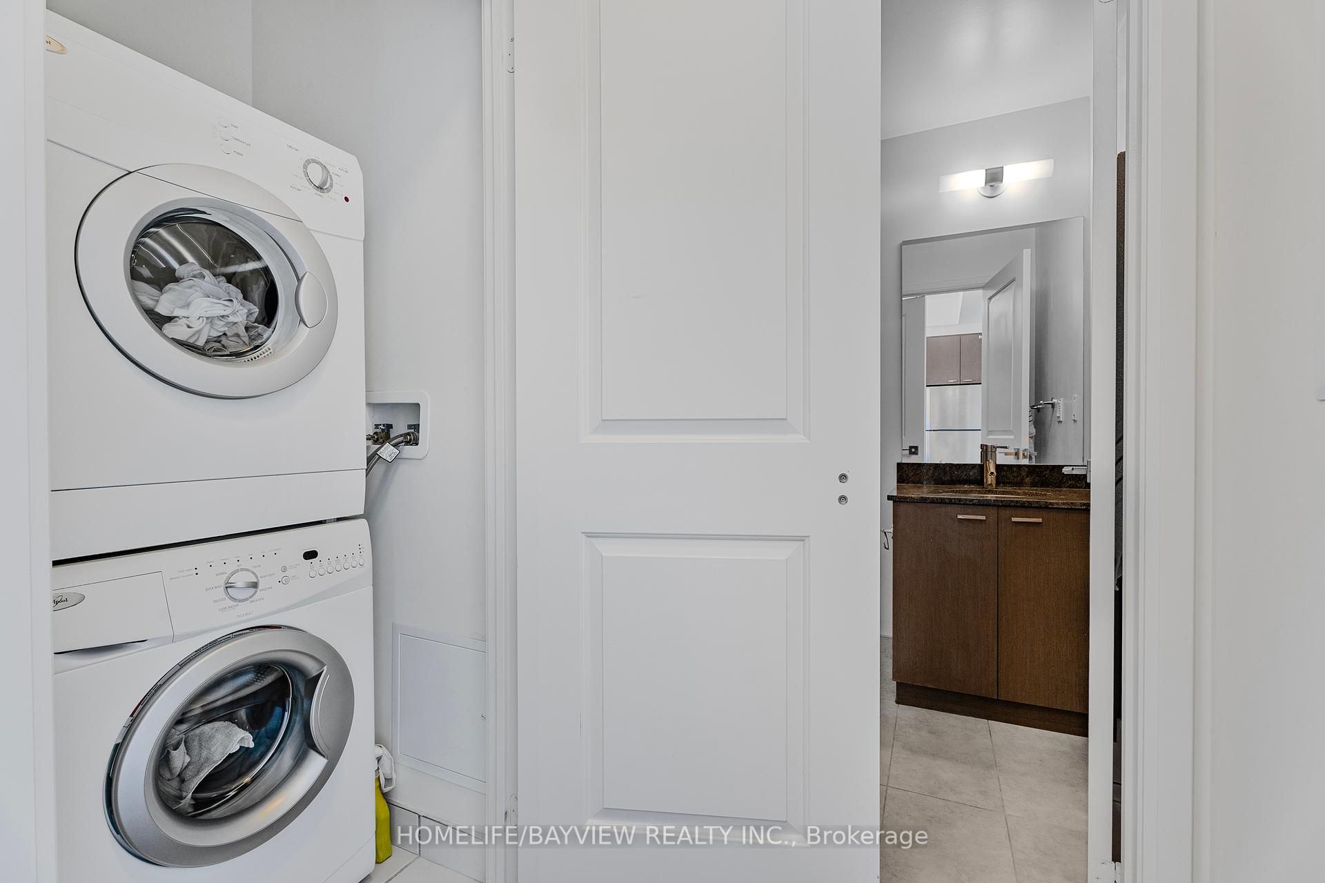 1 Bedroom Condo at 88 Sheppard, Toronto For sale