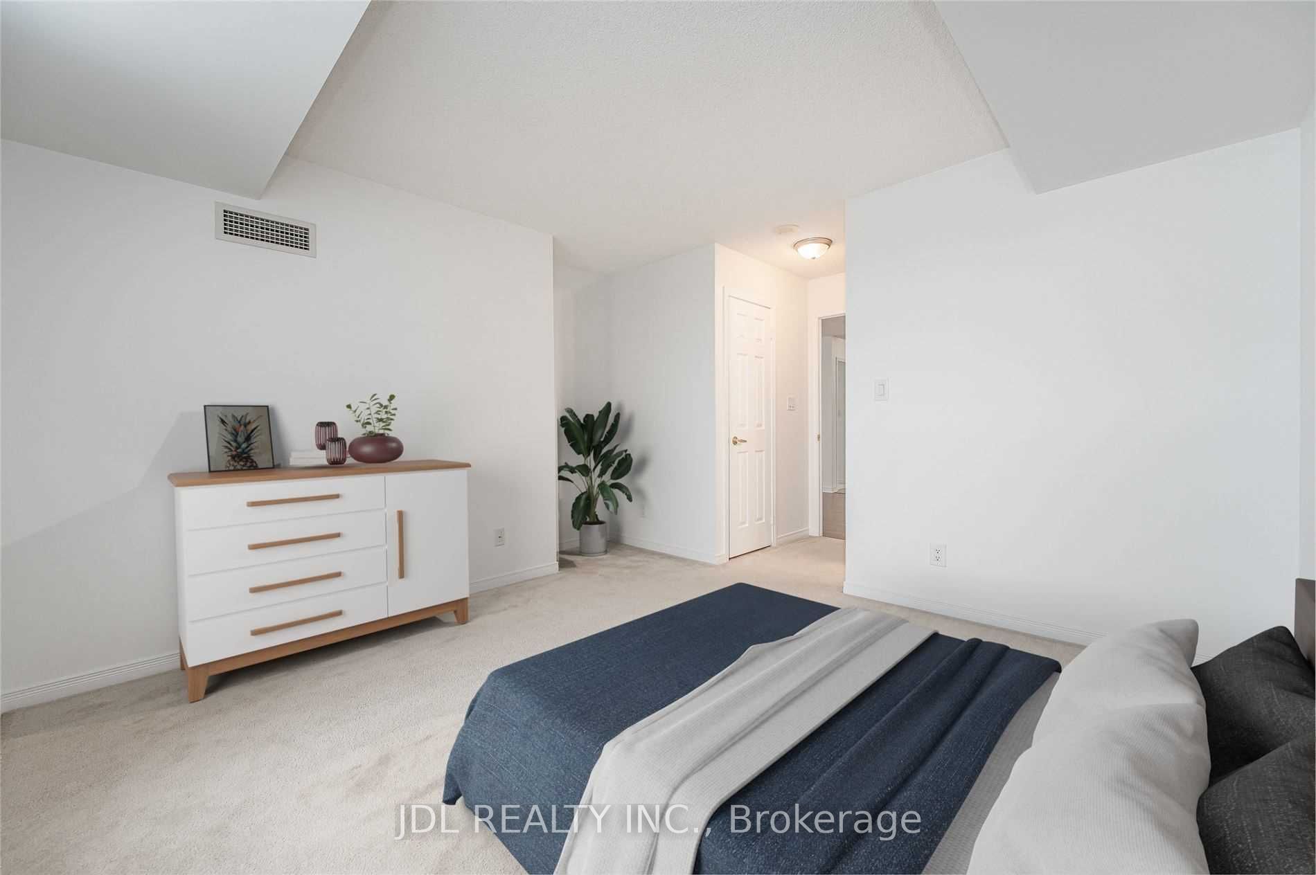 4850 Glen Erin Drive, #1703