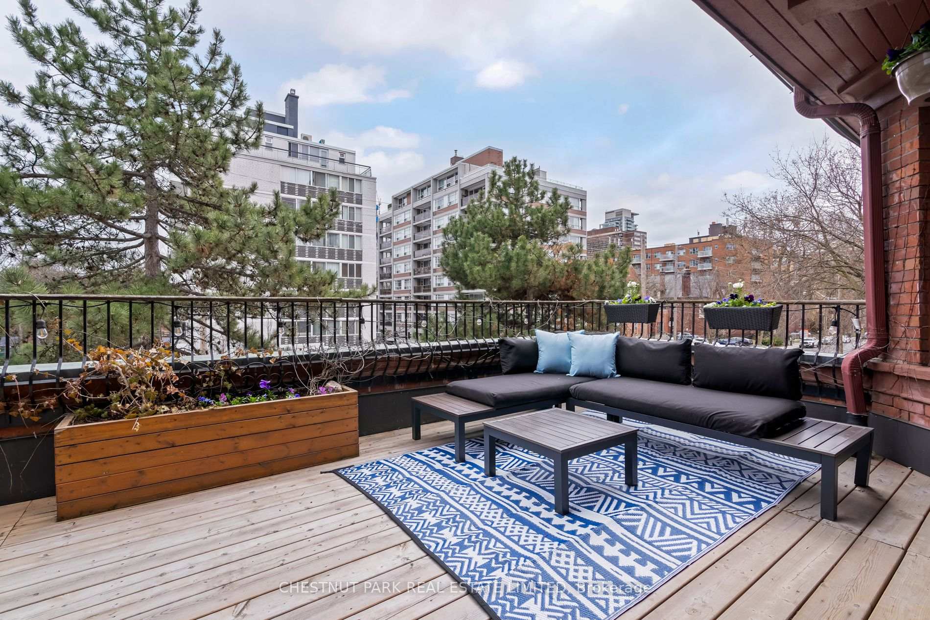 1 Bedroom Condo at 212 St. George,  Toronto For sale