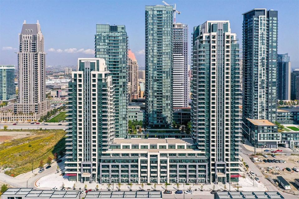 4085 Parkside Village