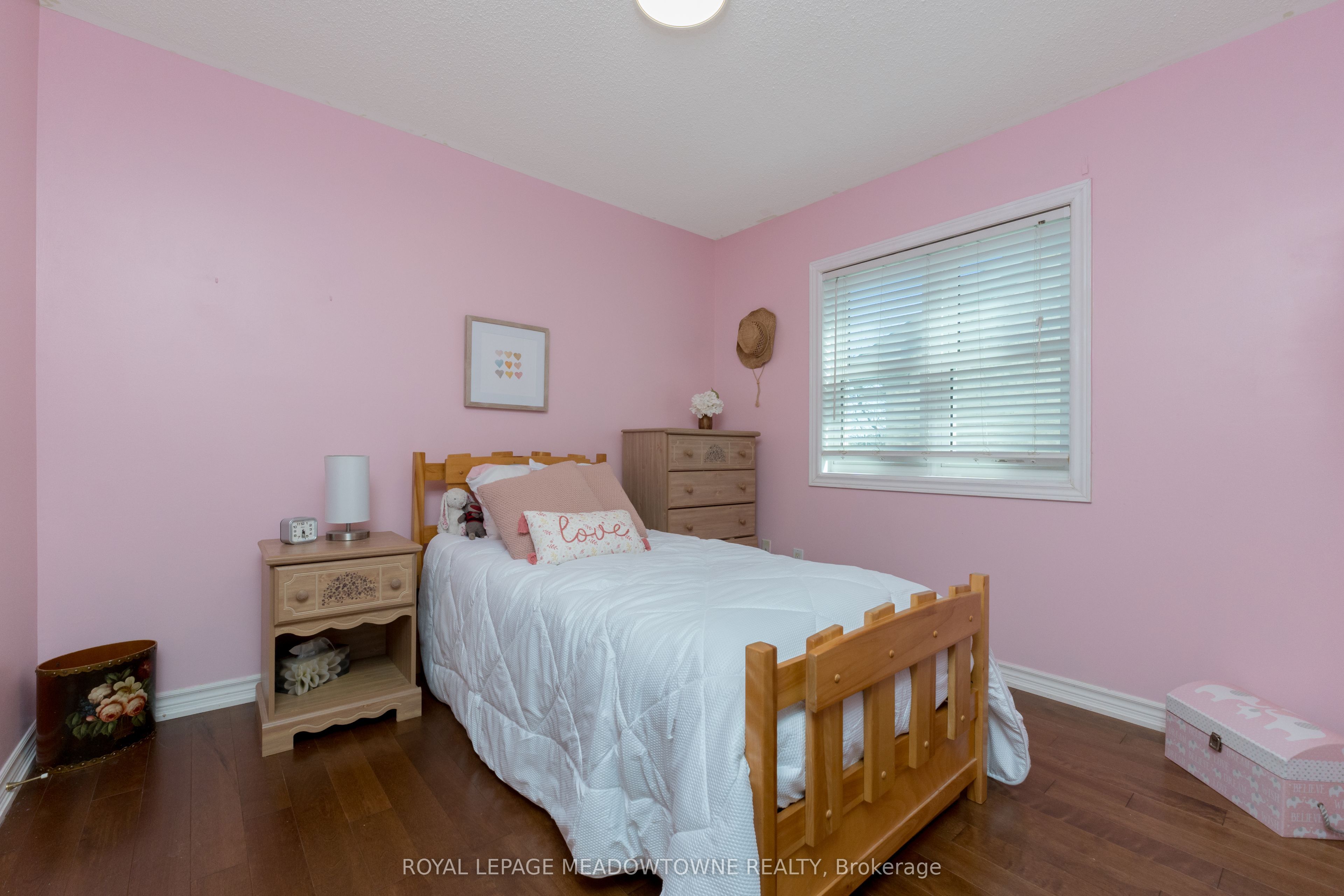1876 Stevington Crescent