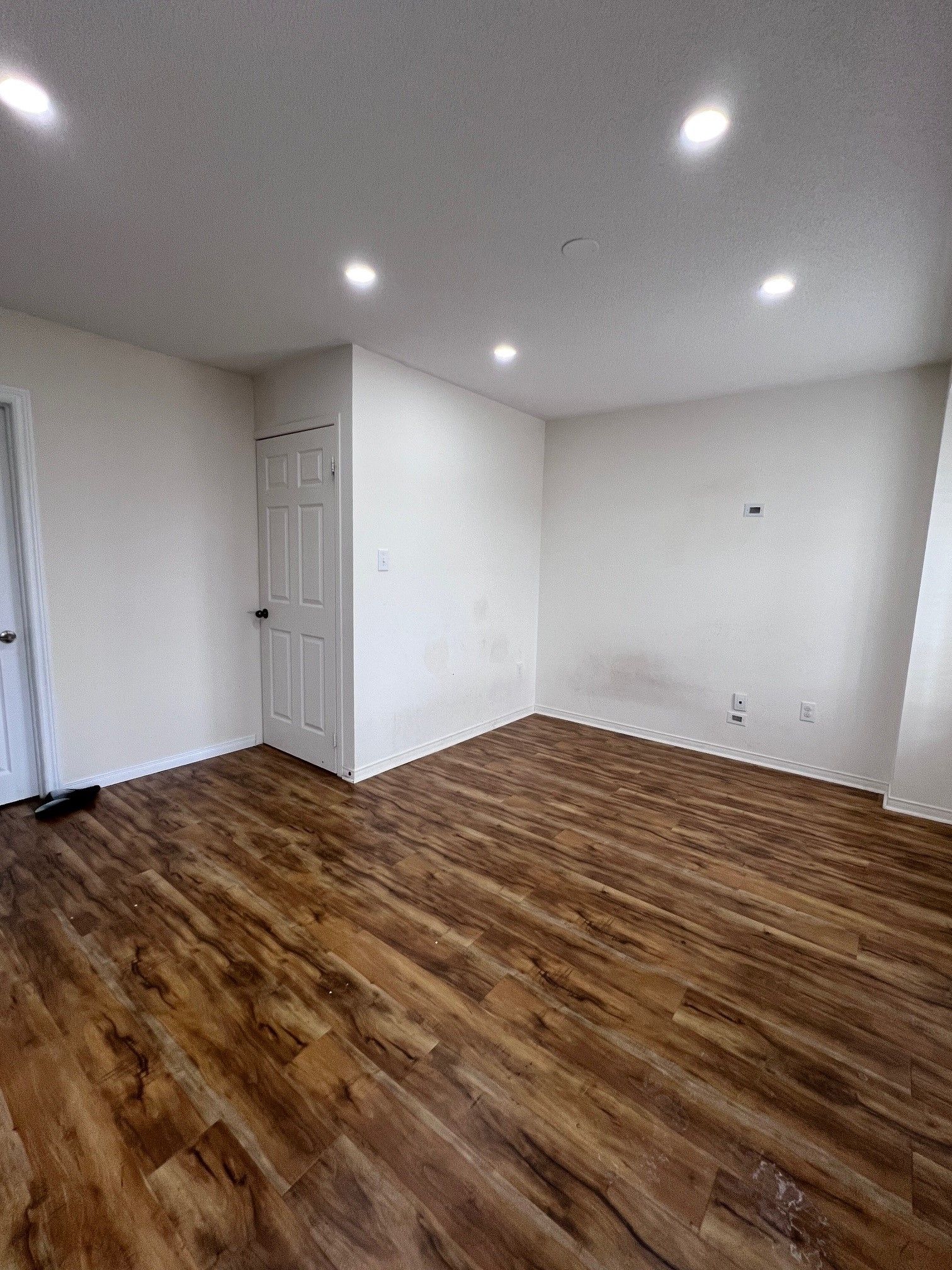 409 Rossland Road E BSMT