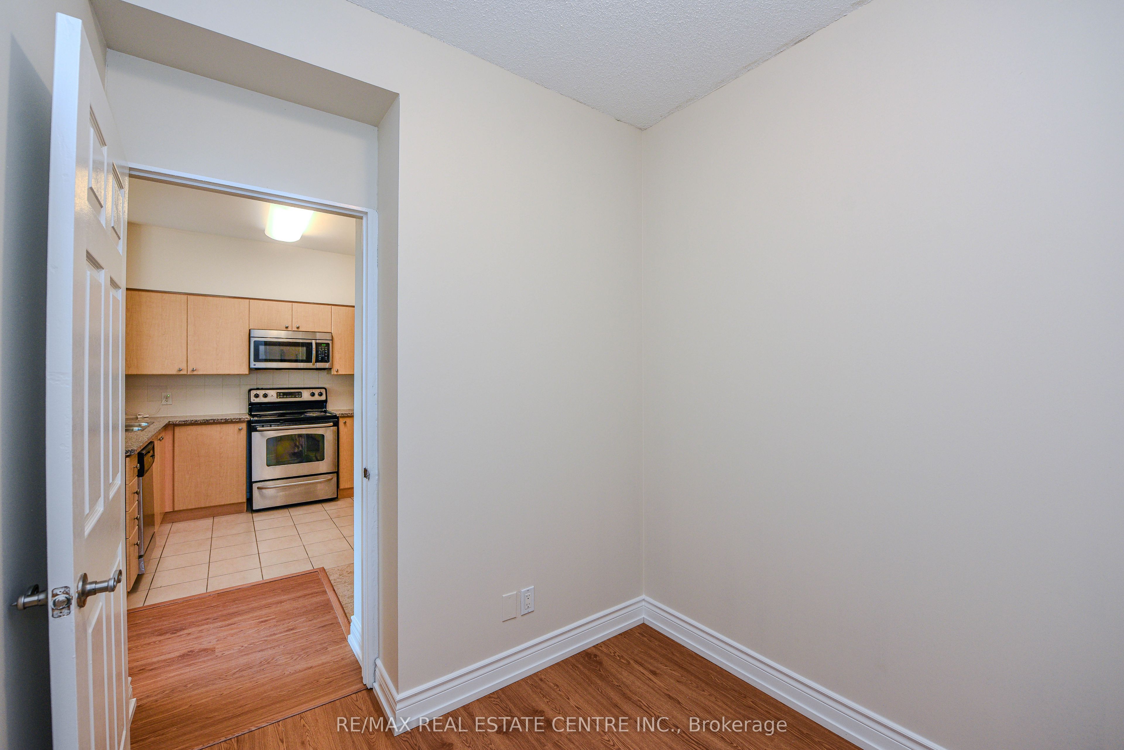 335 Rathburn Road W, #2107