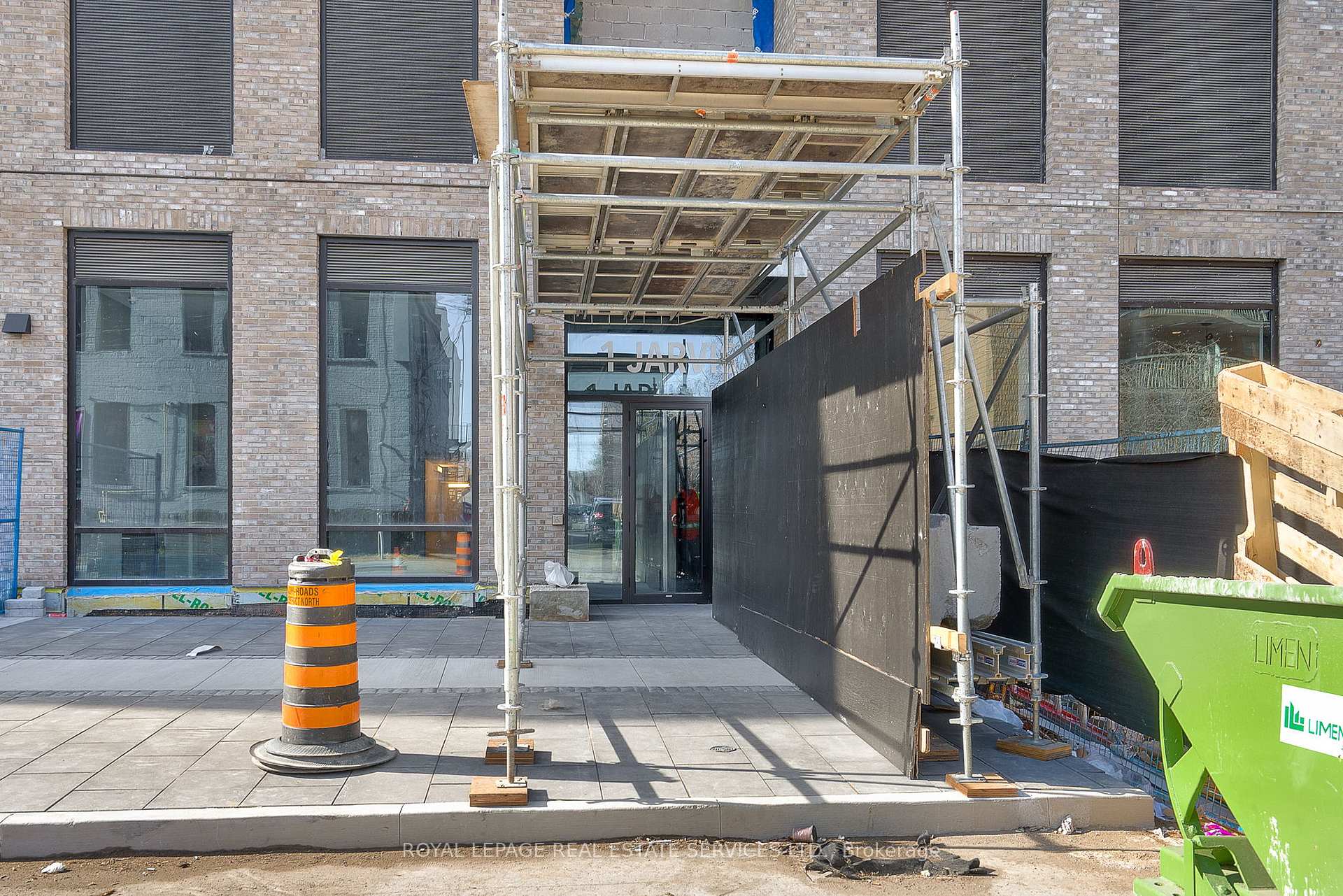 1 Bedroom Condo at 1 Jarvis, Hamilton For sale