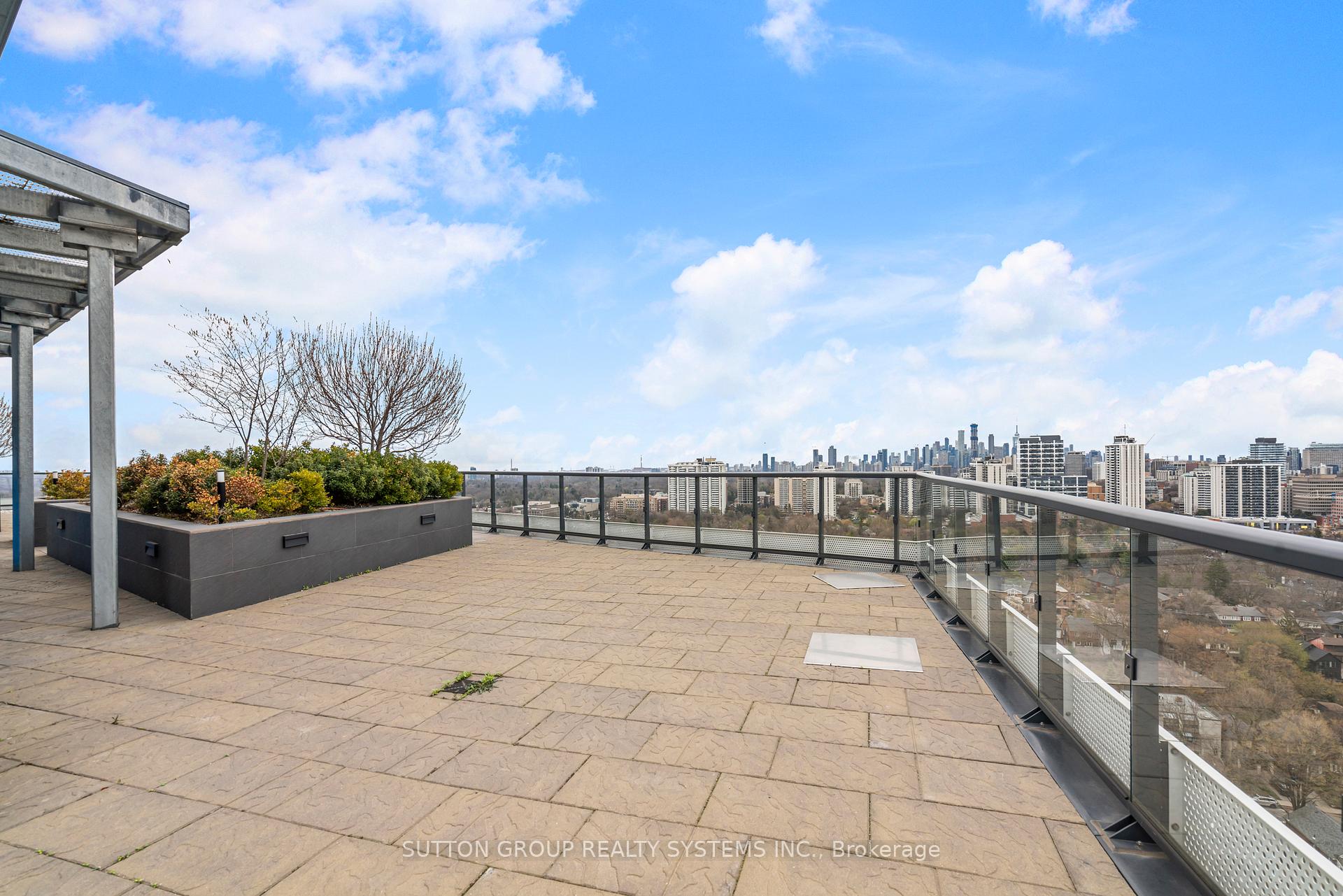 2 Bedrooms Condo at 11 Lillian, Toronto For sale
