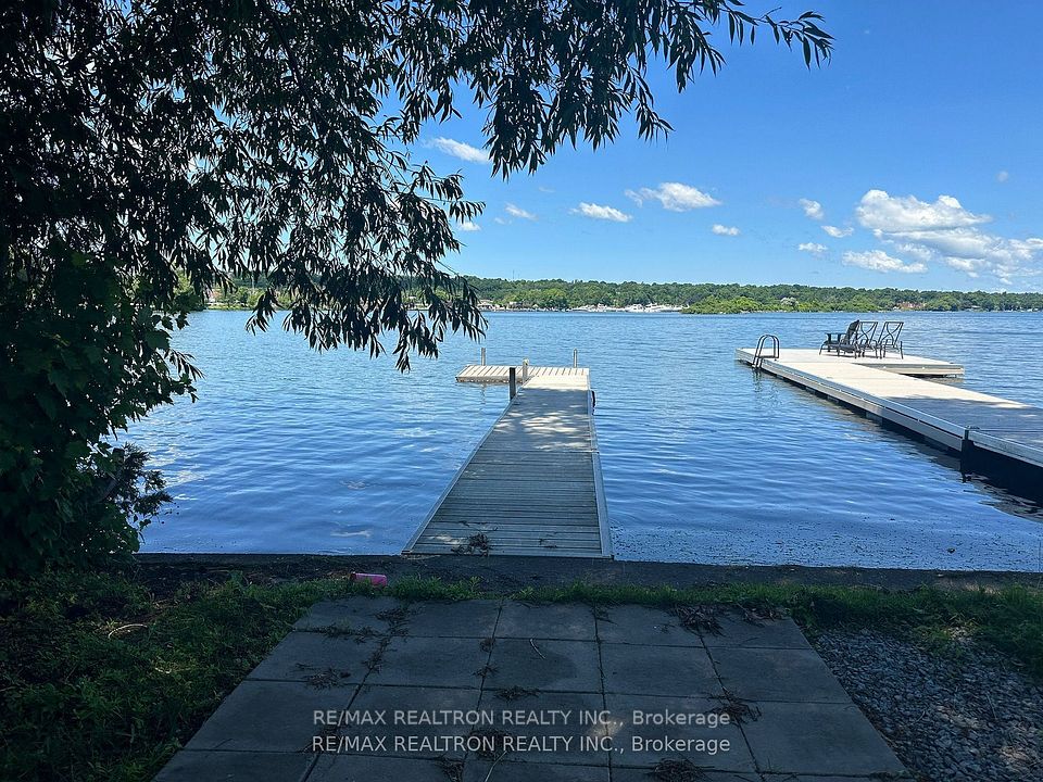 172 Cedar Island Road, Orillia, ON L3V 1T1
