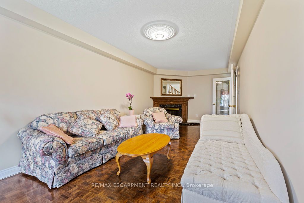 5100 Fallingbrook Drive