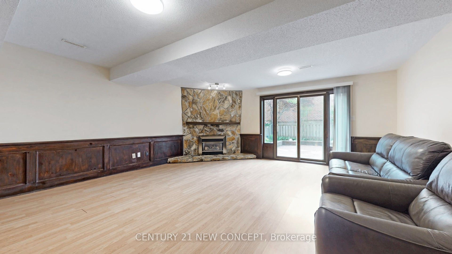 2038 Lumberman Lane