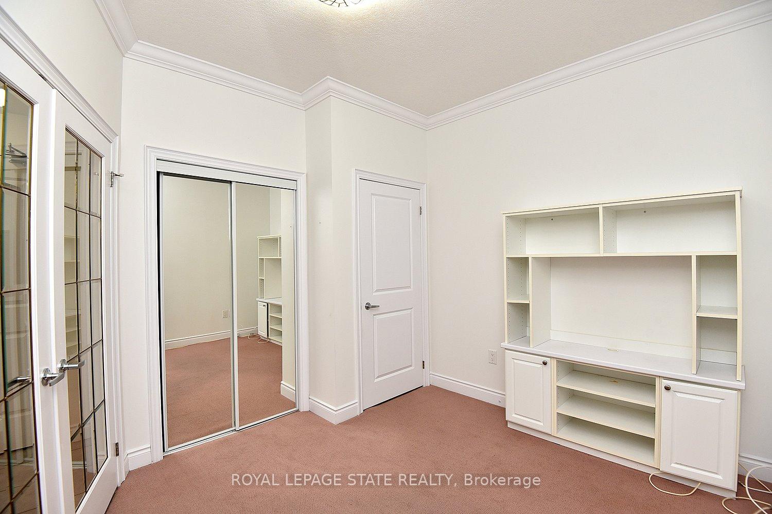 2 Bedrooms Condo at 90 Charlton, Hamilton For sale
