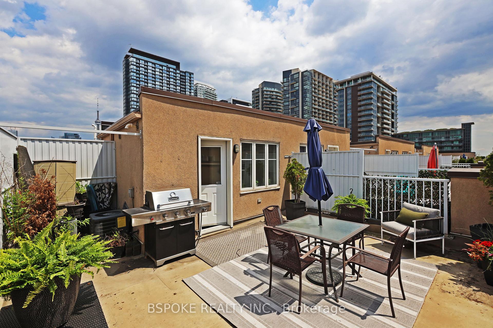 2 Bedrooms Condo at 46 Western Battery, Toronto For sale