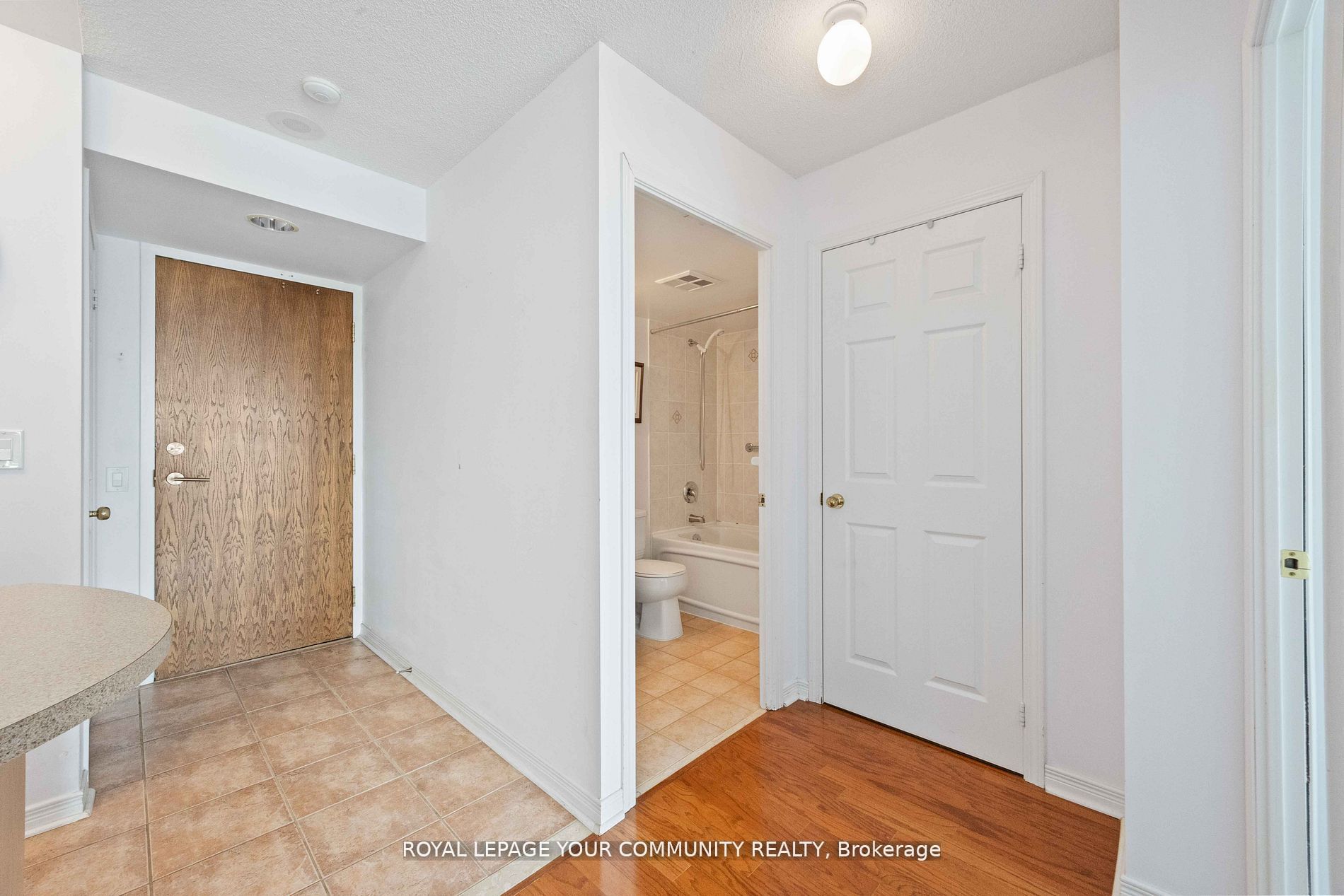 23 Oneida Crescent, #909