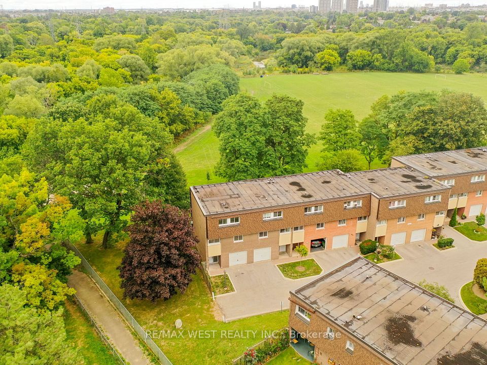 22 Tandridge
