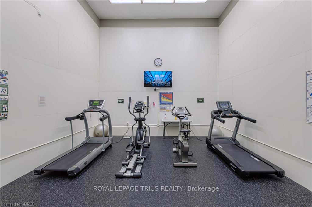 2 Bedrooms Condo at 6500 Montevideo,  Mississauga For sale