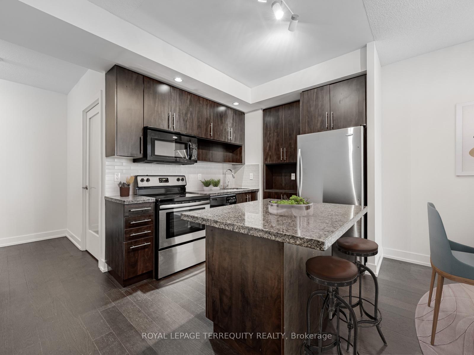2 Bedrooms Condo at 120 Homewood, Toronto For sale