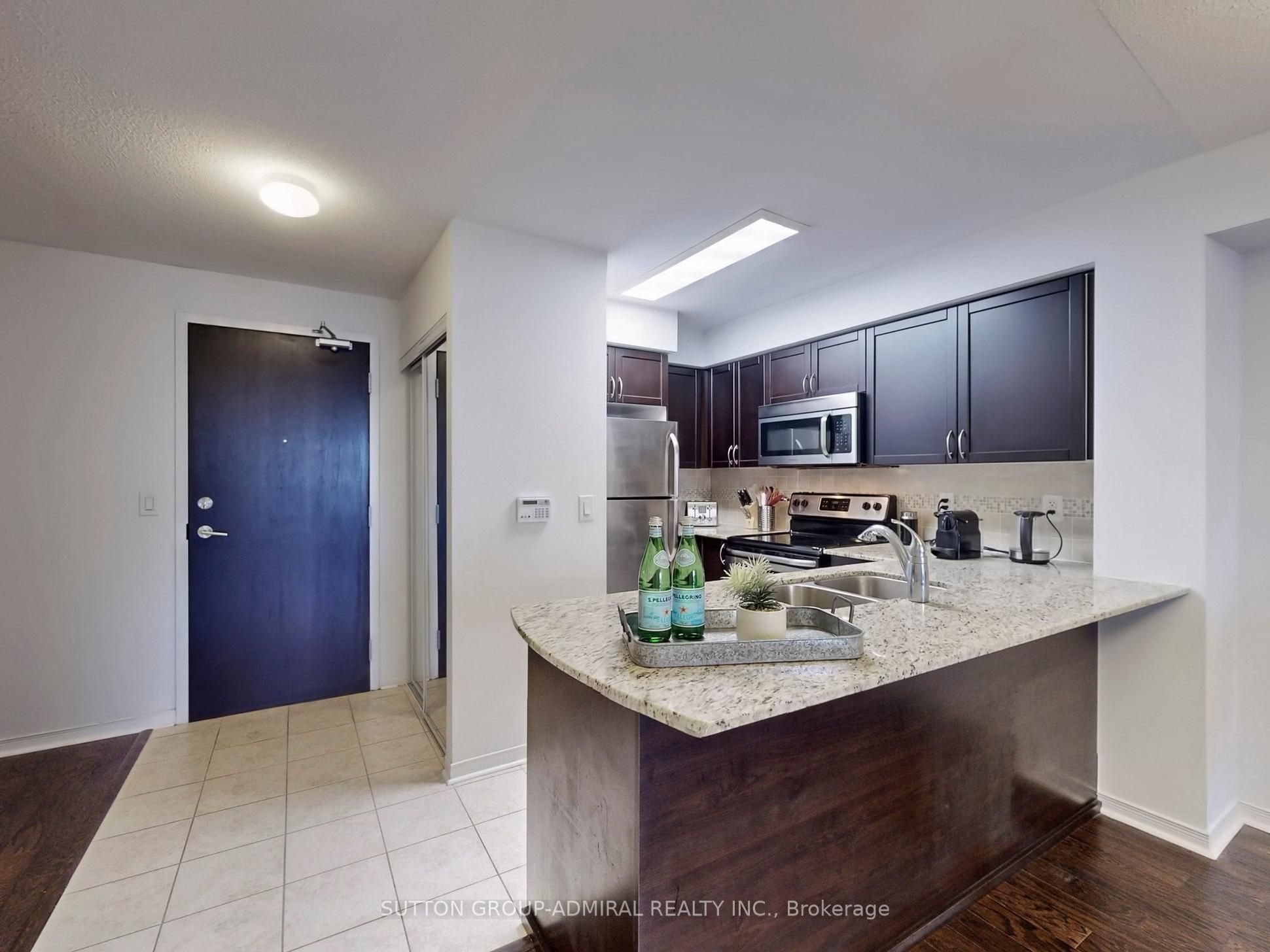 75 King William Crescent, #LPH8