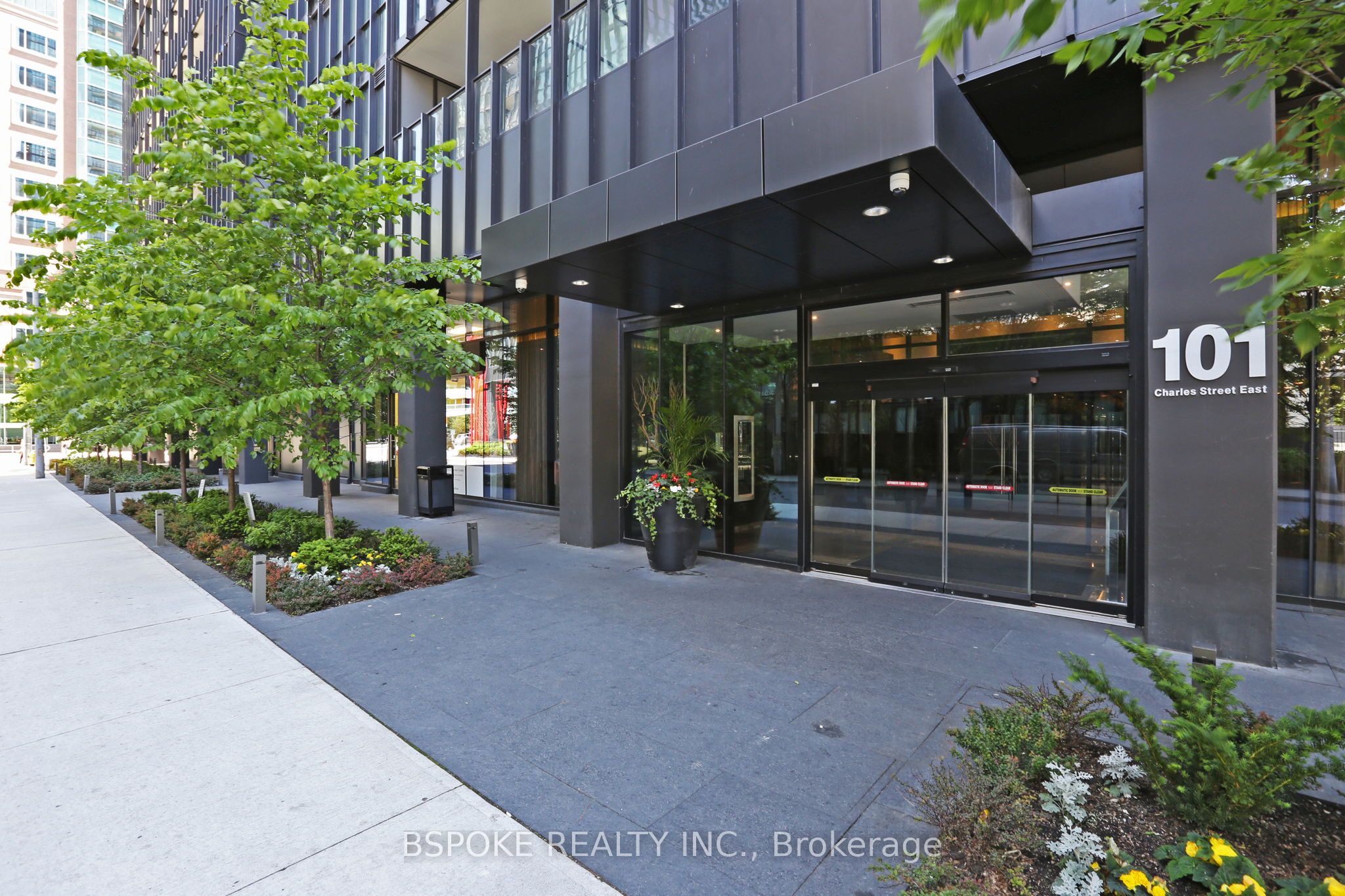 101 Charles Street E, #4402