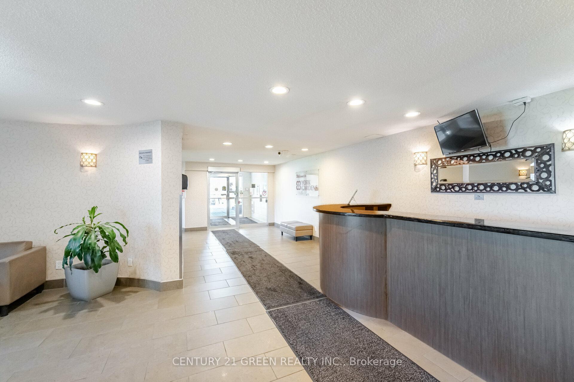 4 Bedrooms Condo at 5 Parkway Forest,  Toronto For sale