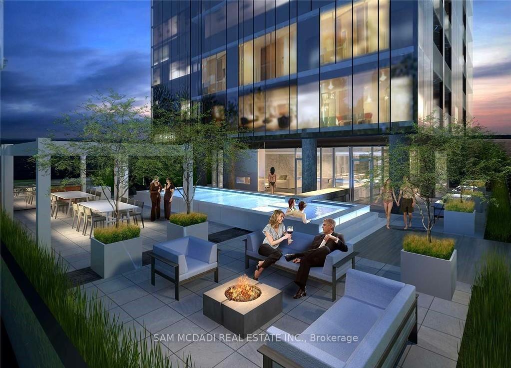 3 Bedrooms Condo at 370 Martha, Burlington For sale