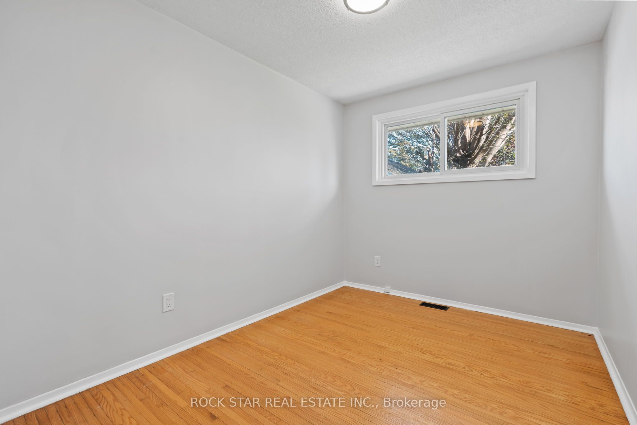 27 Cindy Drive