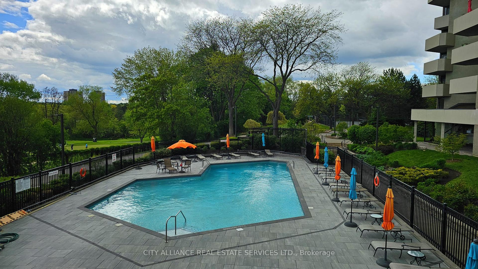 2 Bedrooms Condo at 284 Mill, Toronto For sale