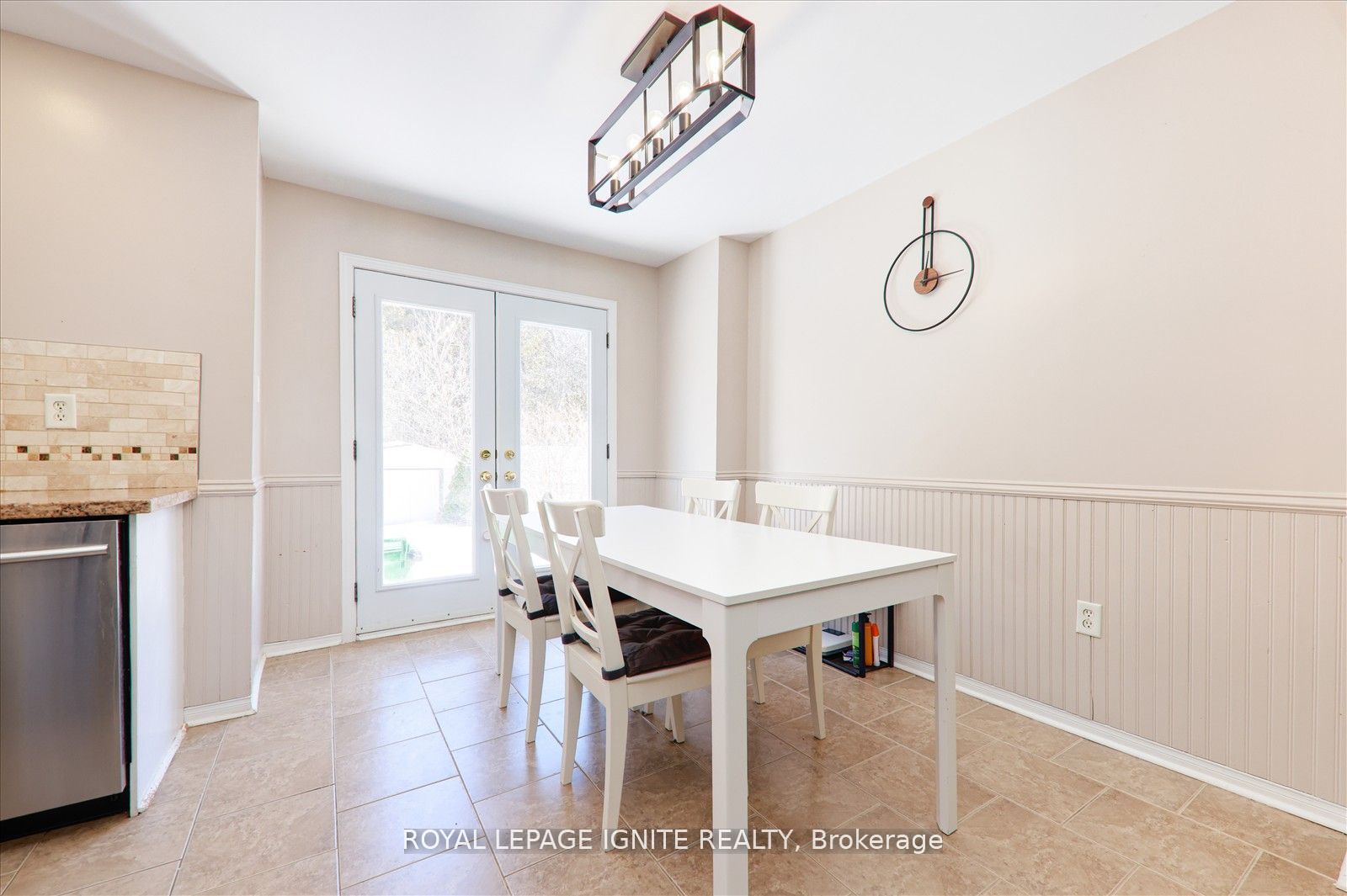 355 Sparrow Circle