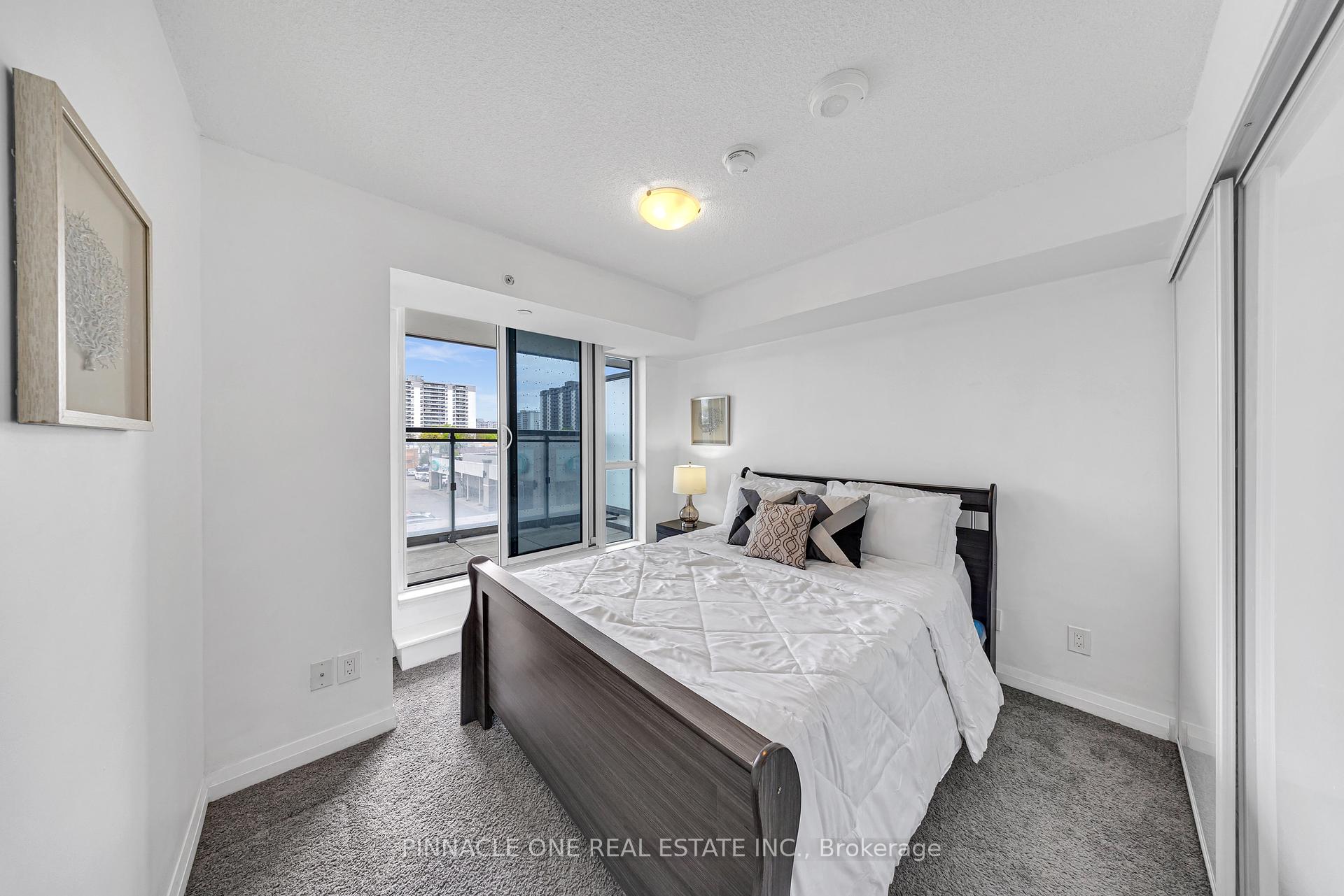 2 Bedrooms Condo at 30 Meadowglen, Toronto For sale