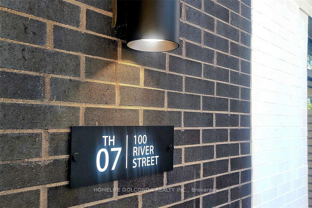 3 Bedrooms Condo at 100 River, Toronto For sale