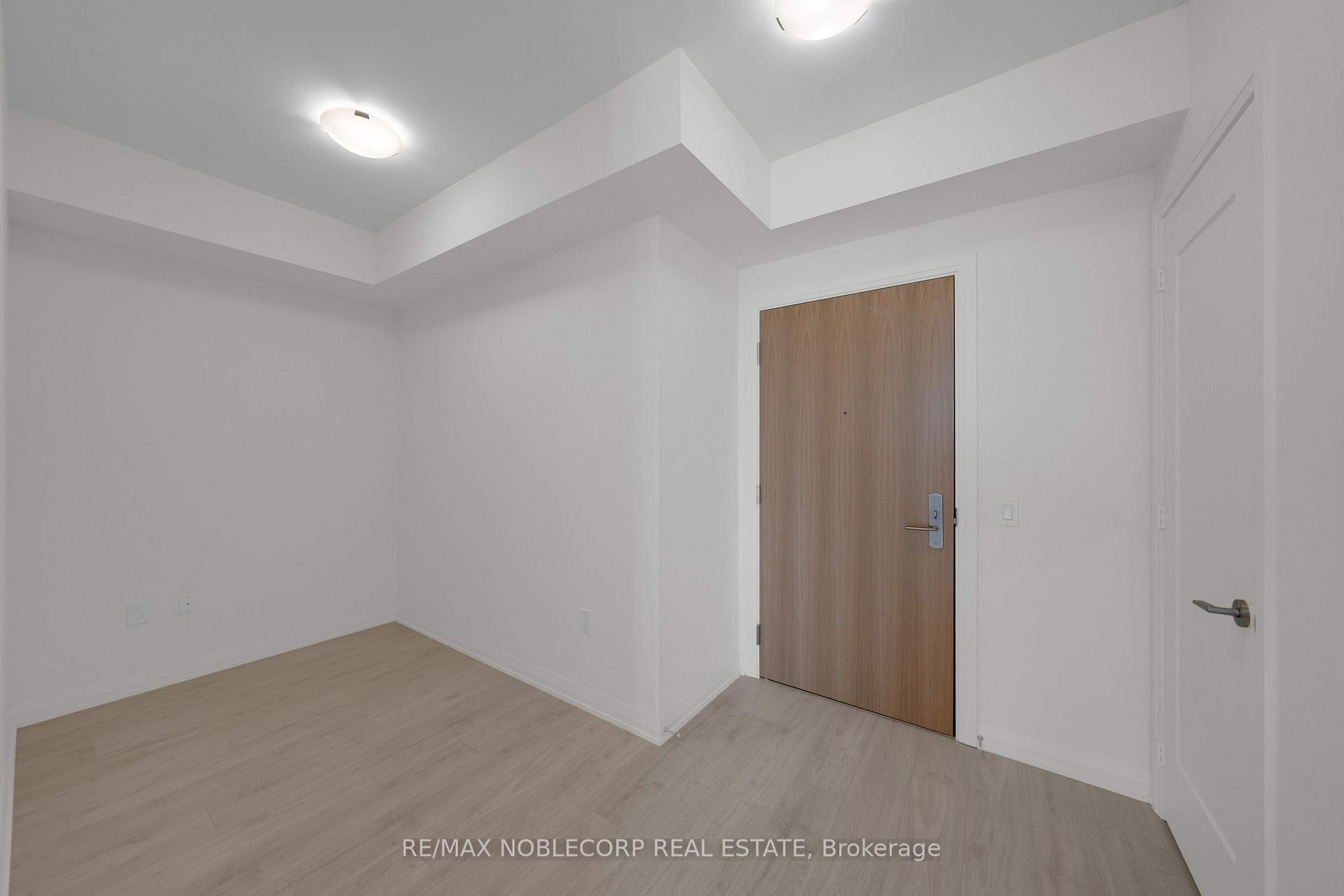 1 Bedroom Co-op at 8960 Jane, Vaughan For sale