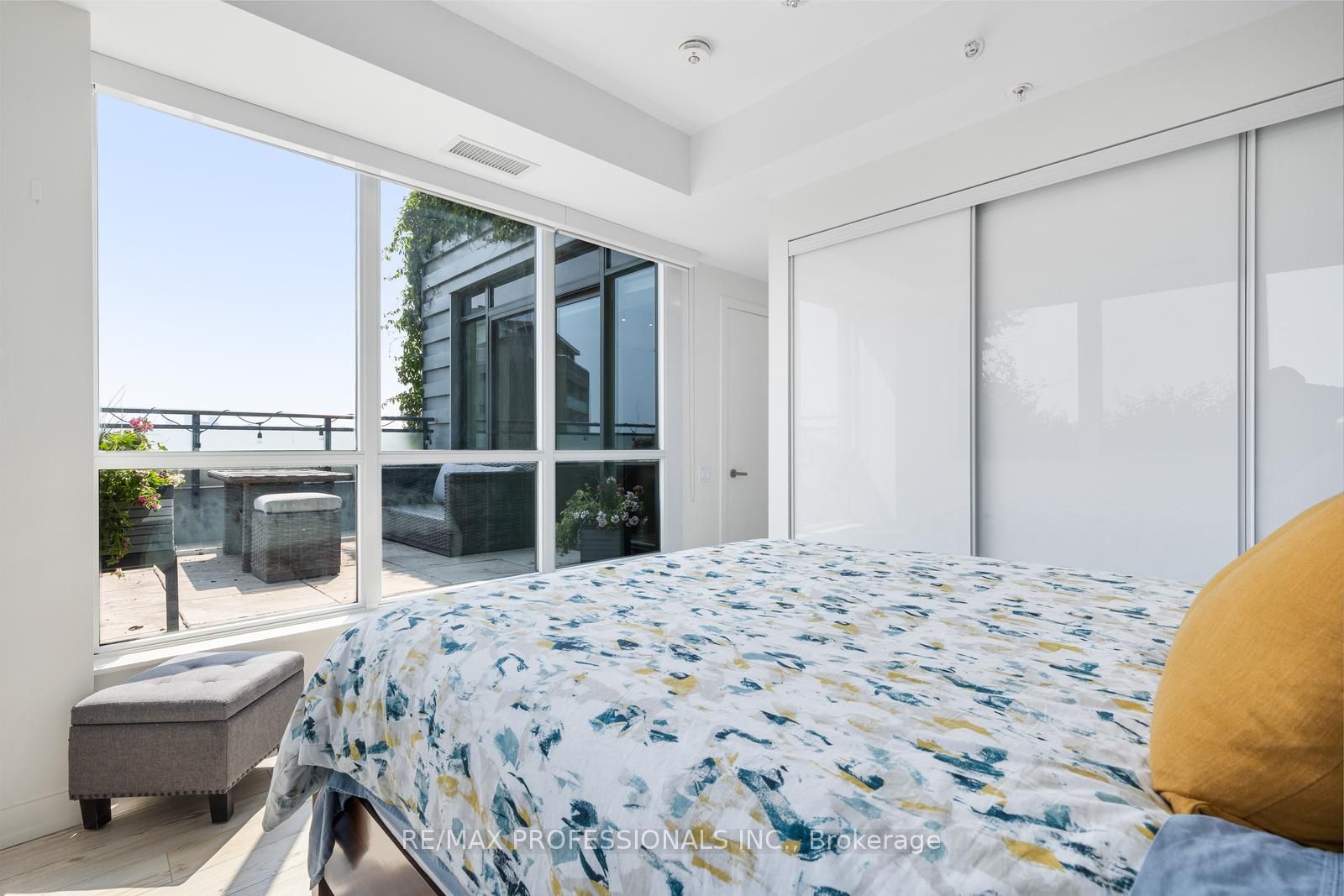 38 Howard Park, #714