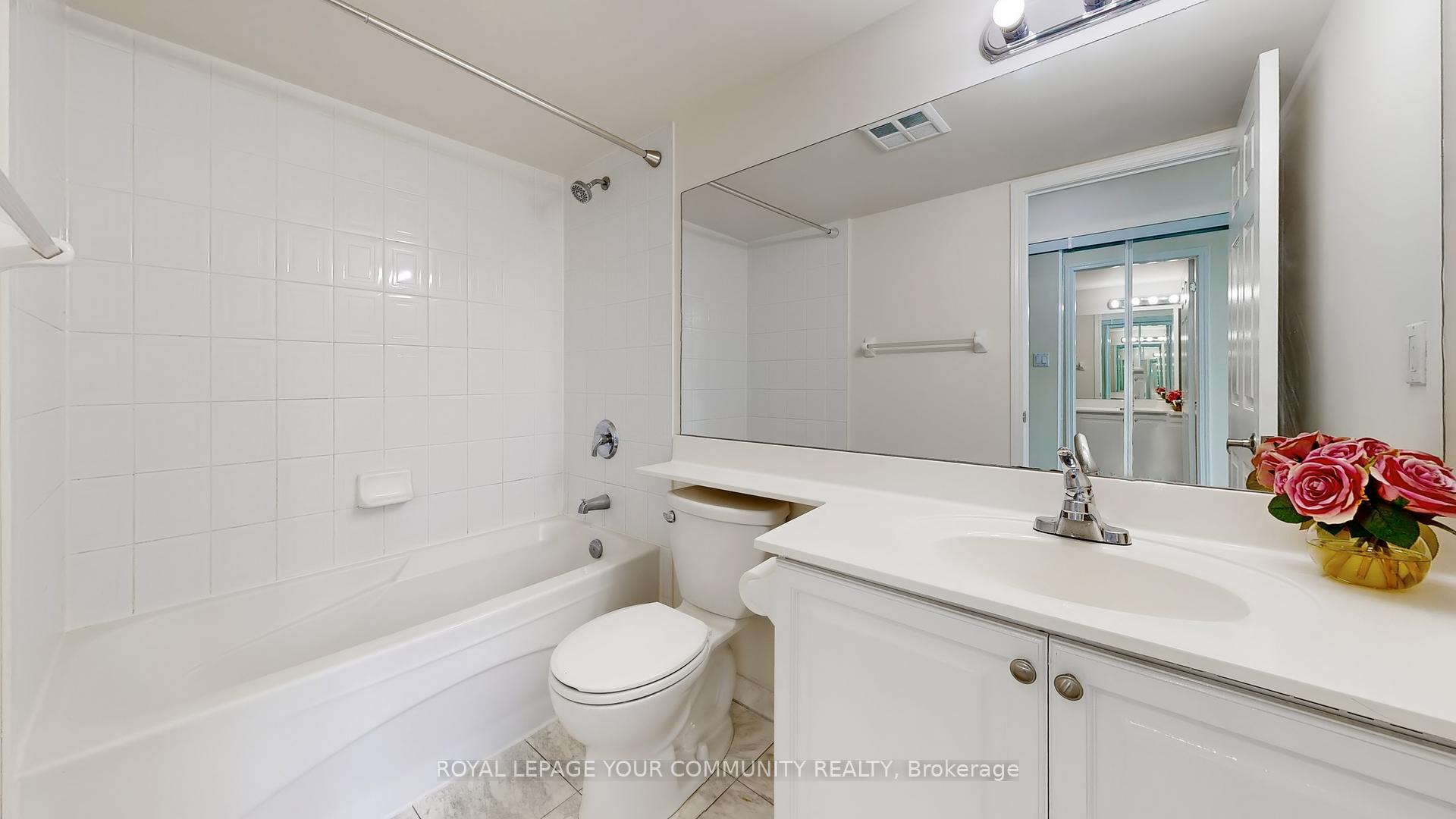 2 Bedrooms Condo at 230 Queens, Toronto For sale