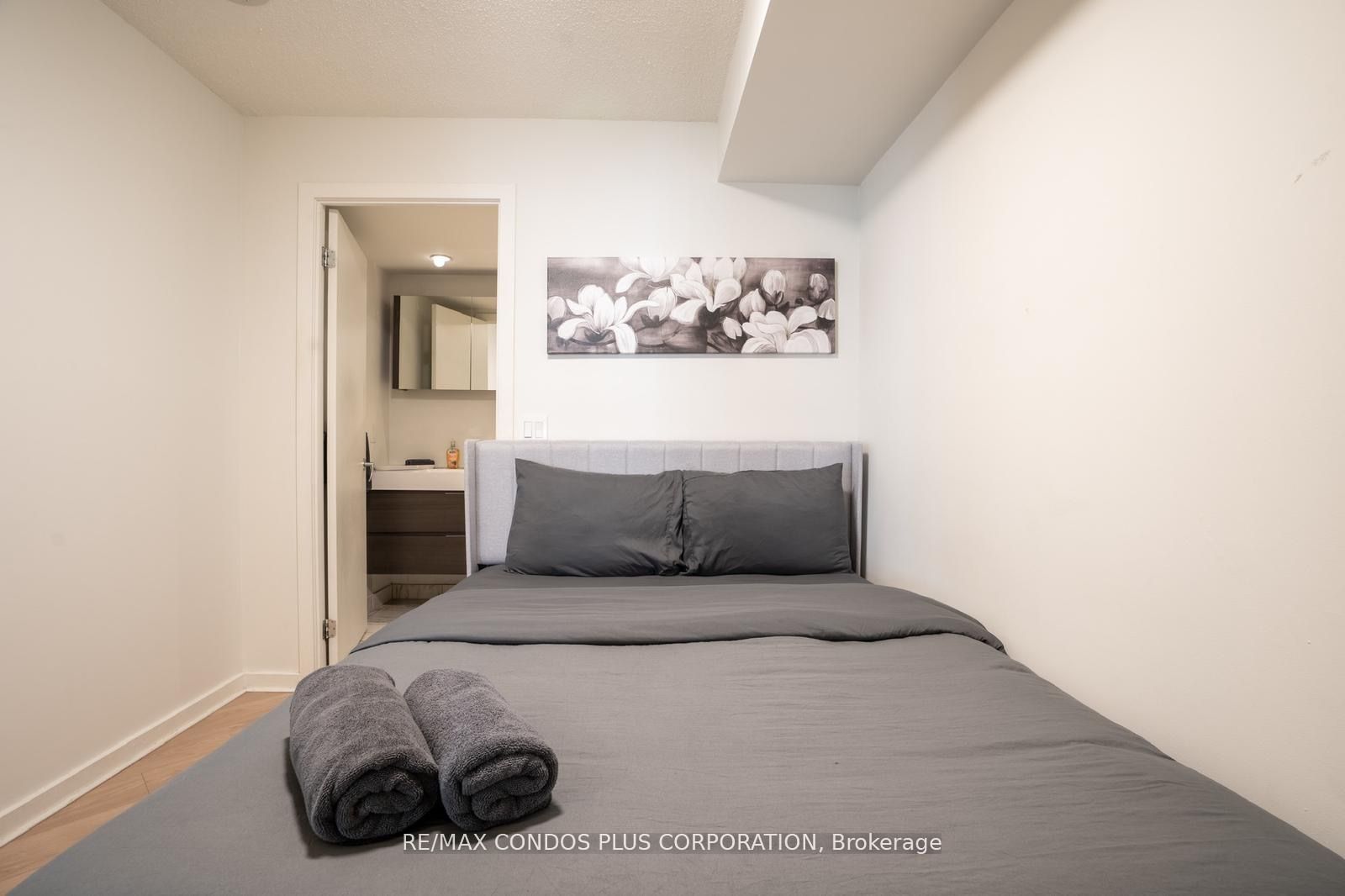 208 Queens Quay W, #603