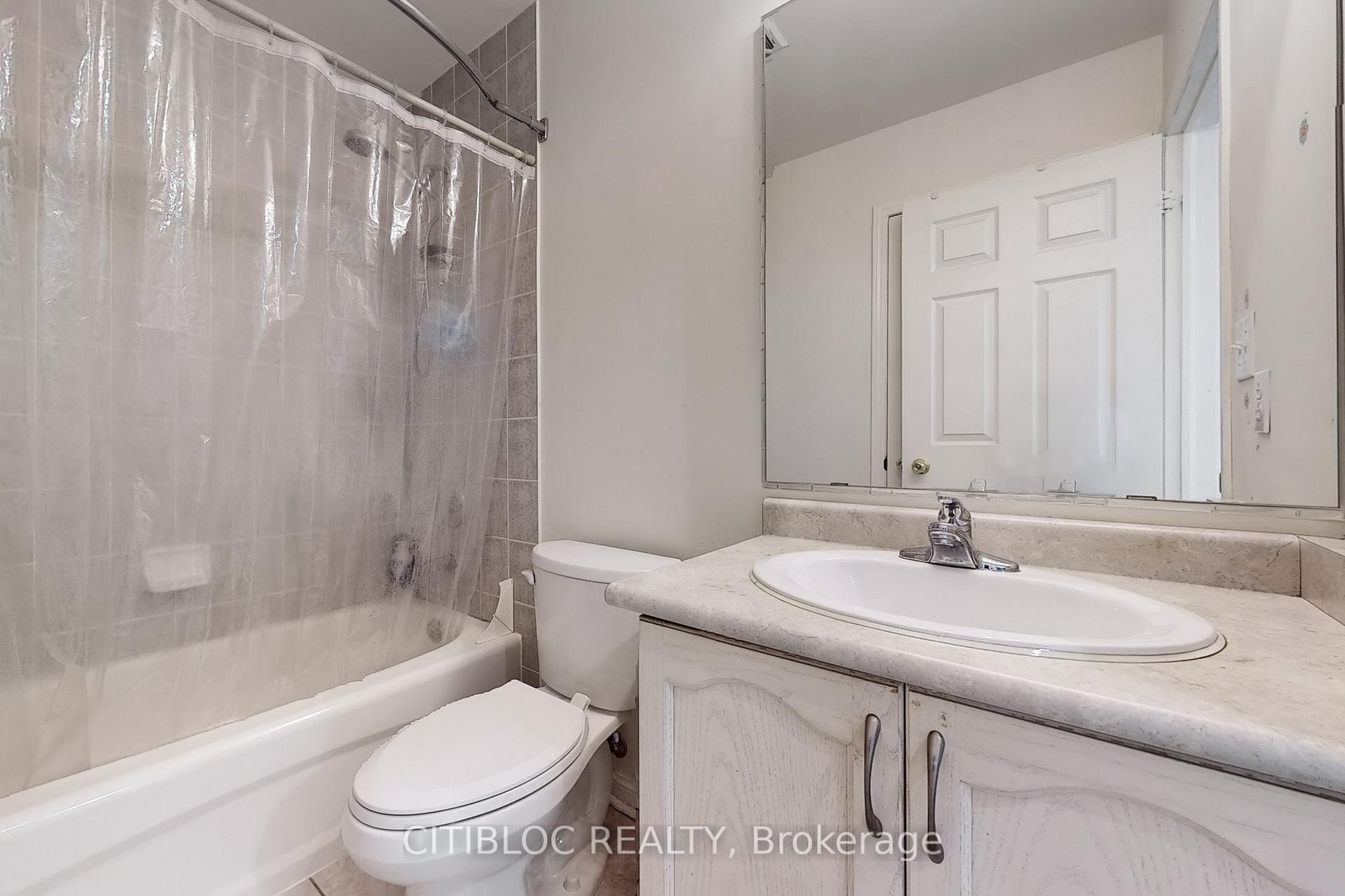 4 Bedrooms Condo at 3029 Finch, Toronto For sale