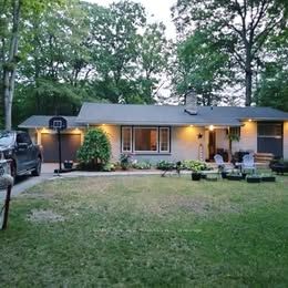 9885 Parkview