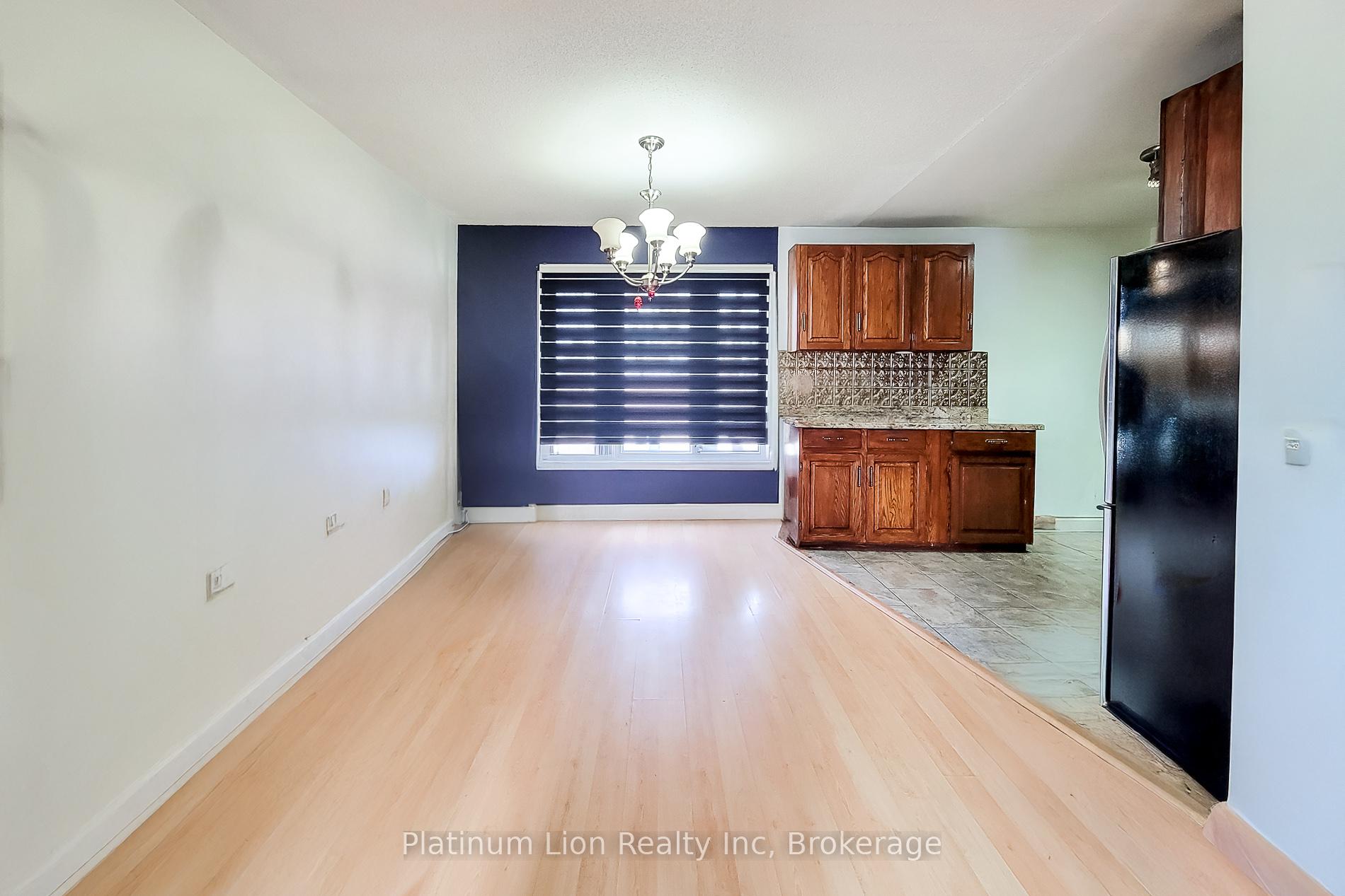 3 Bedrooms Condo at 1255 Upper Gage,  Hamilton For sale