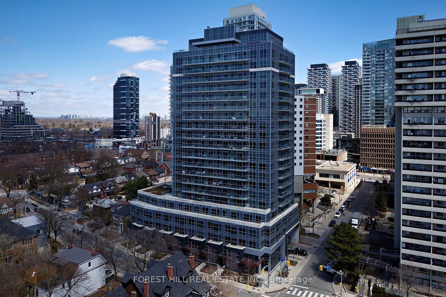 58 Orchard View Boulevard, #401