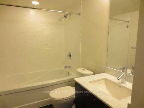 775 King Street W, #616